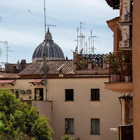 公寓 Vatican Boutique With St Peters Dome View *